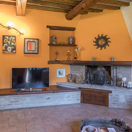 Dimora Alessandra 4, Emma Collazzone