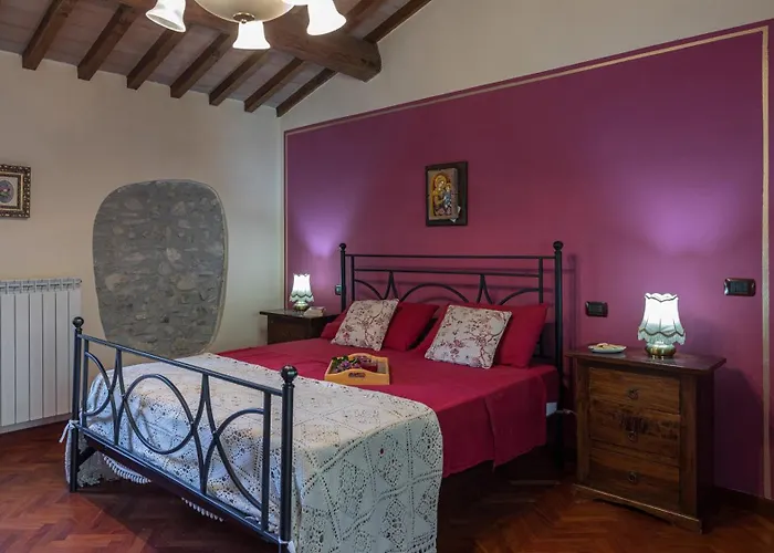 Dimora Alessandra 4, Emma Vila *